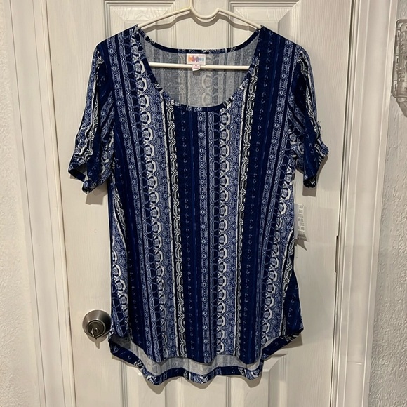 LuLaRoe Tops - LuLaRoe women’s blousee